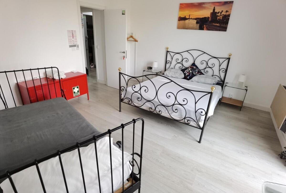 Betis Del Oro Villa Seville Room photo